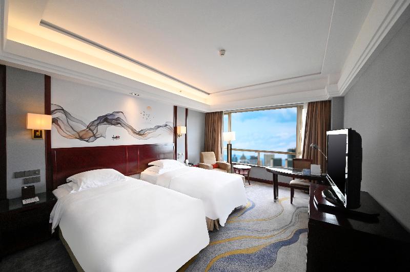 Crowne Plaza City Center Ningbo image
