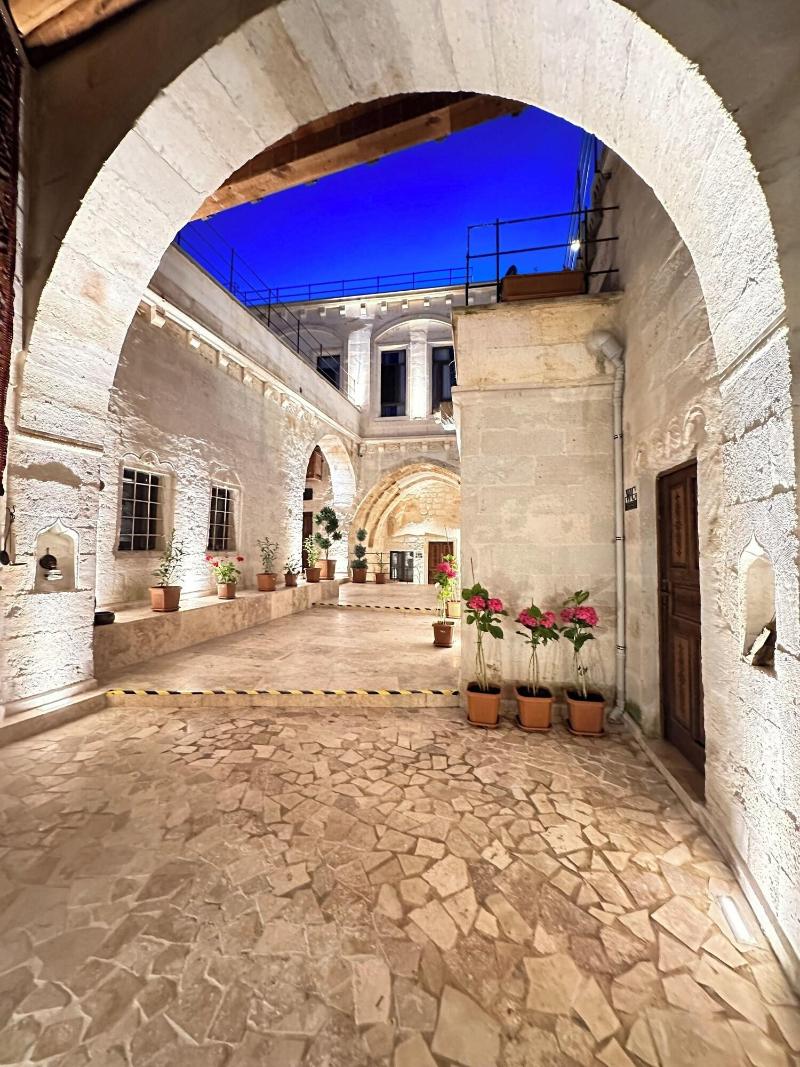 Hira Cave Hotel image