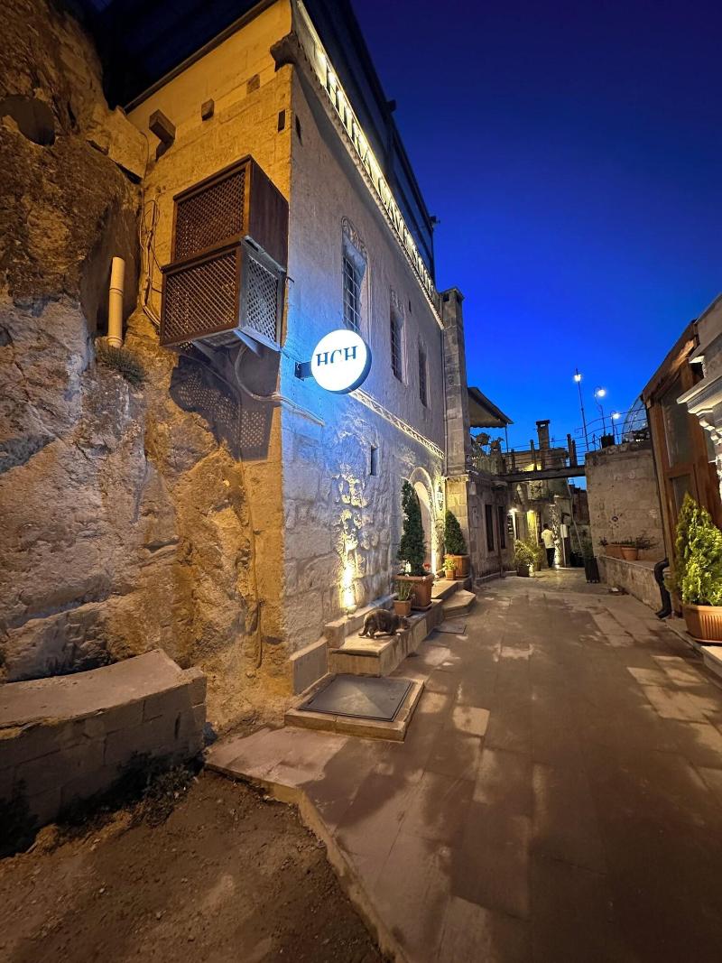 Hira Cave Hotel image