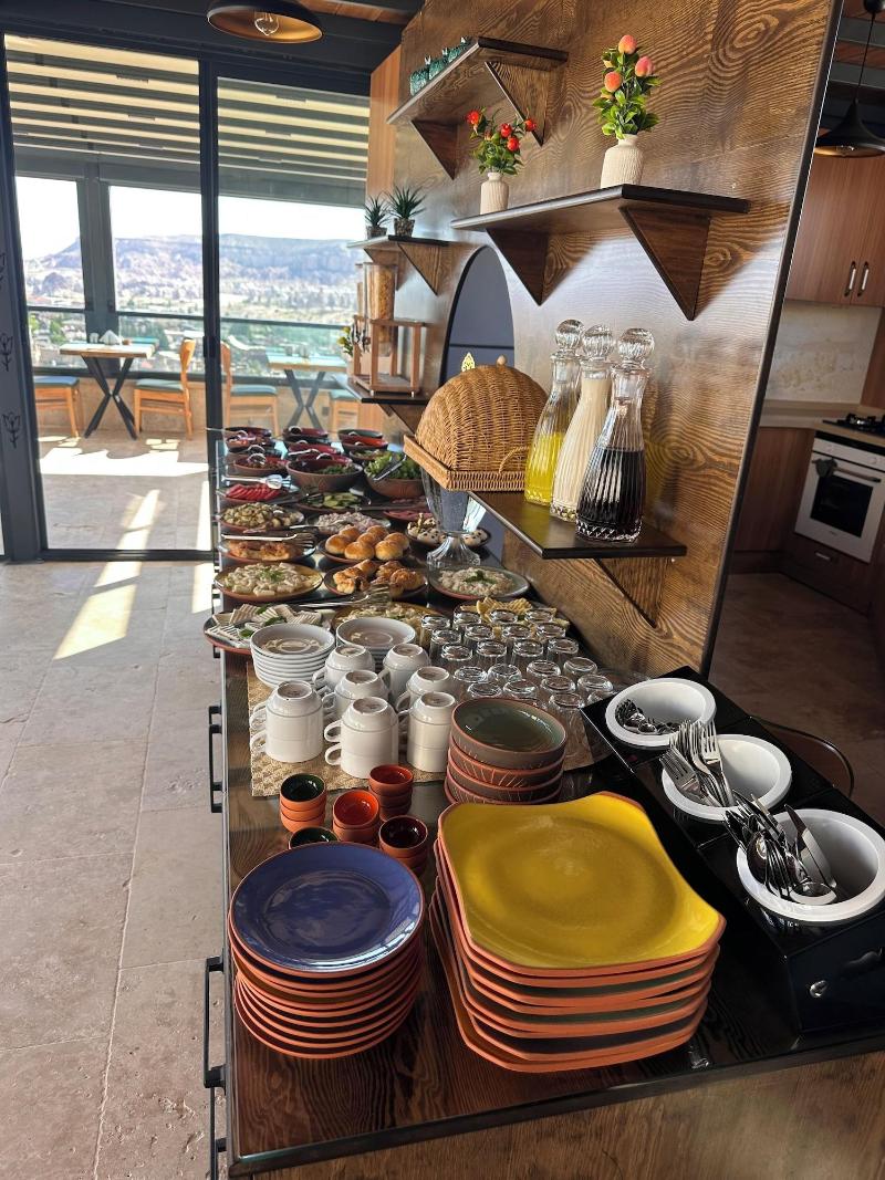 Hira Cave Hotel image