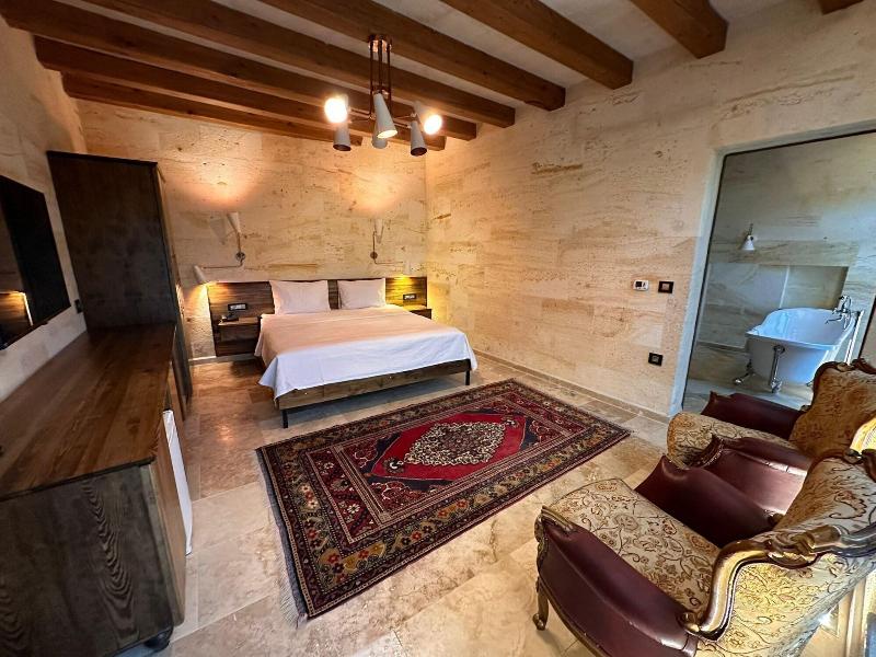 Hira Cave Hotel image