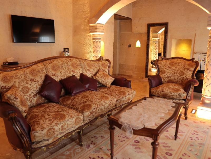 Hira Cave Hotel image