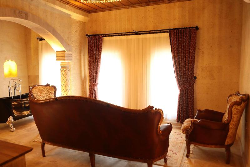 Hira Cave Hotel image