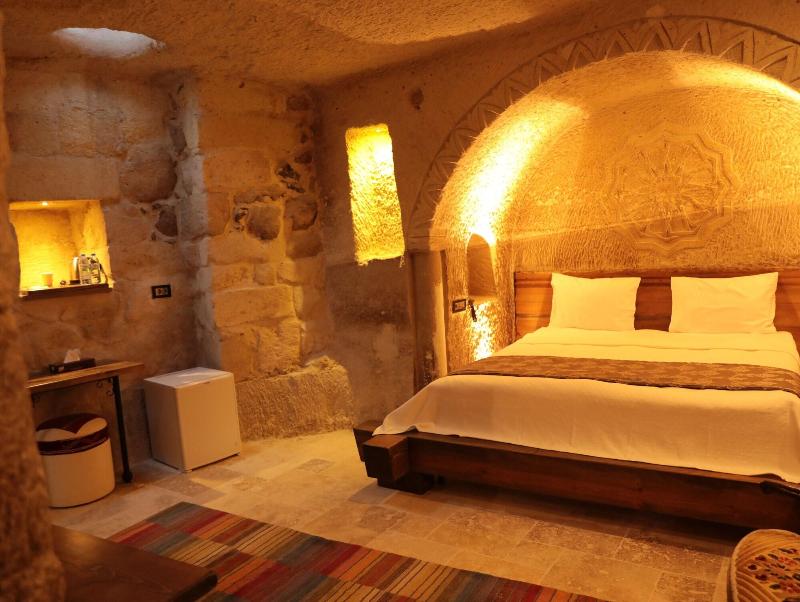 Hira Cave Hotel image