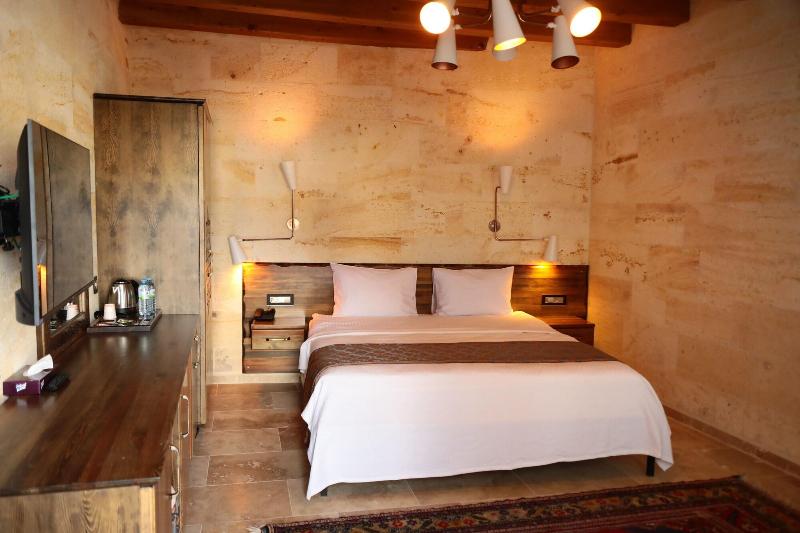 Hira Cave Hotel image