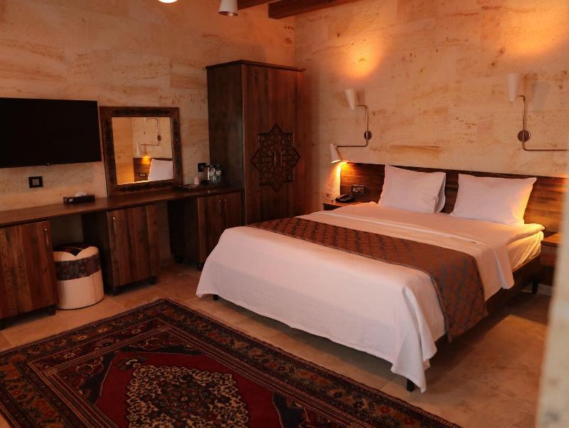 Hira Cave Hotel image