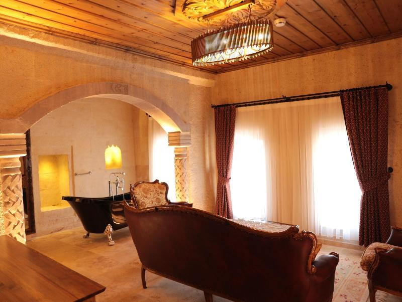 Hira Cave Hotel image