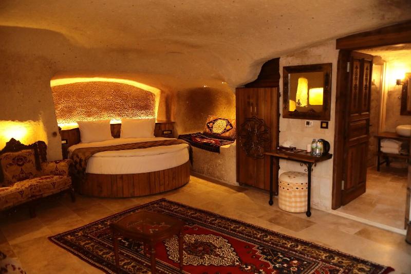 Hira Cave Hotel image