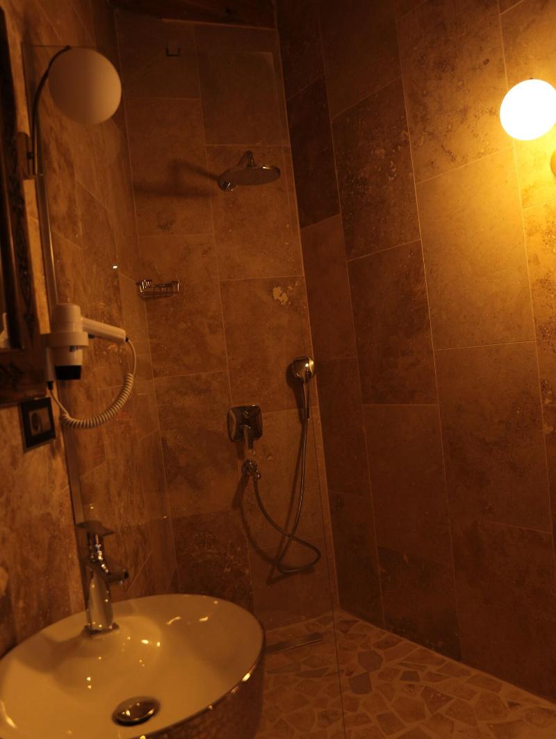 Hira Cave Hotel image