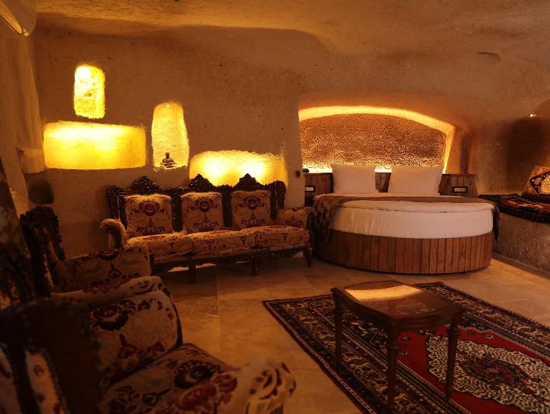 Hira Cave Hotel image
