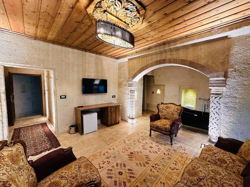 Hira Cave Hotel image