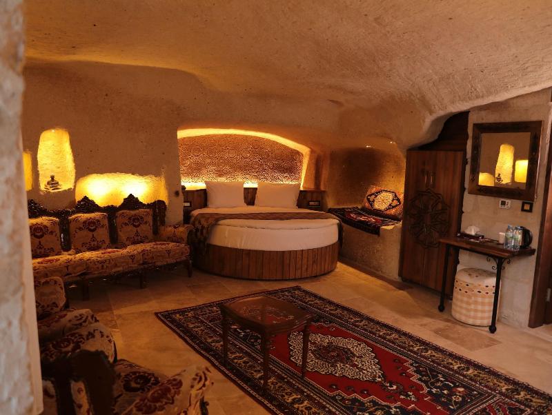 Hira Cave Hotel image