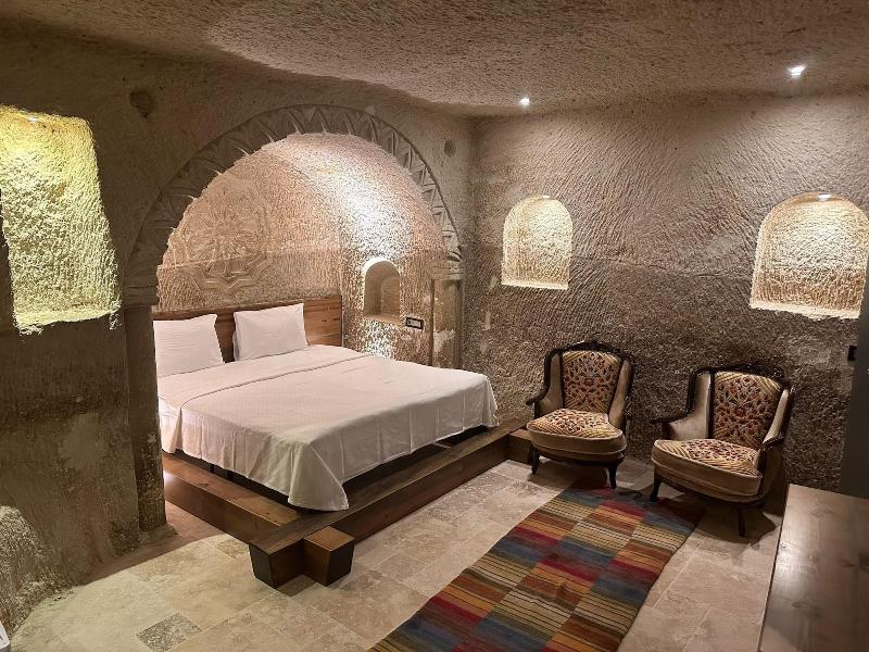 Hira Cave Hotel image