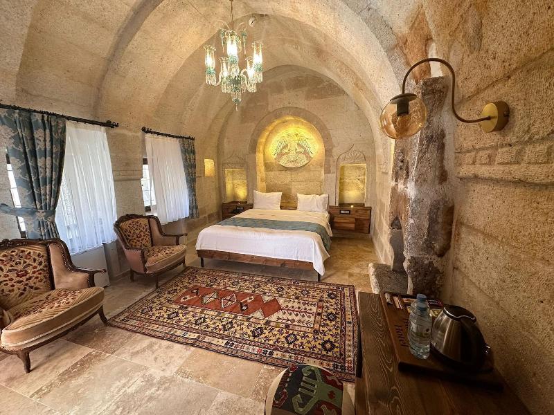 Hira Cave Hotel image