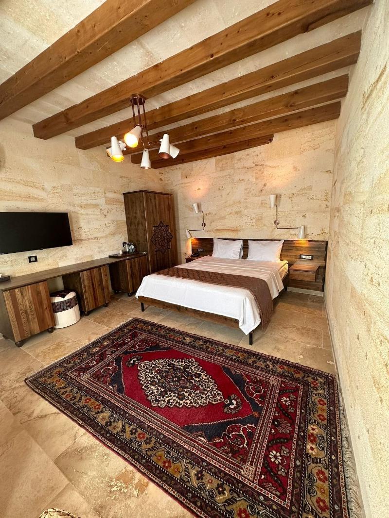 Hira Cave Hotel image