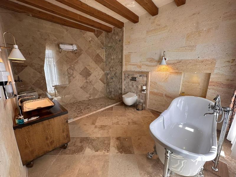 Hira Cave Hotel image
