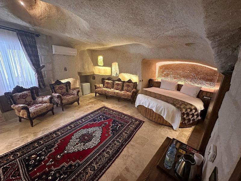 Hira Cave Hotel image
