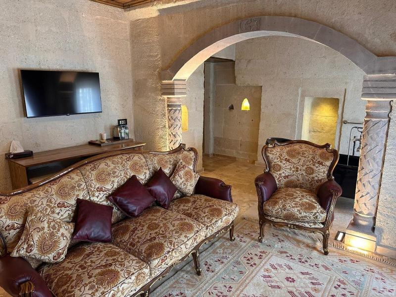 Hira Cave Hotel image