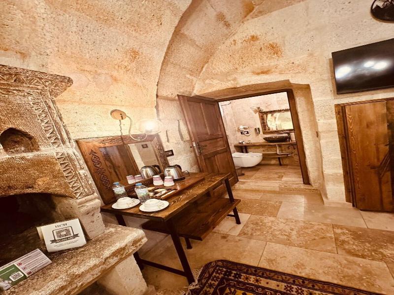 Hira Cave Hotel image