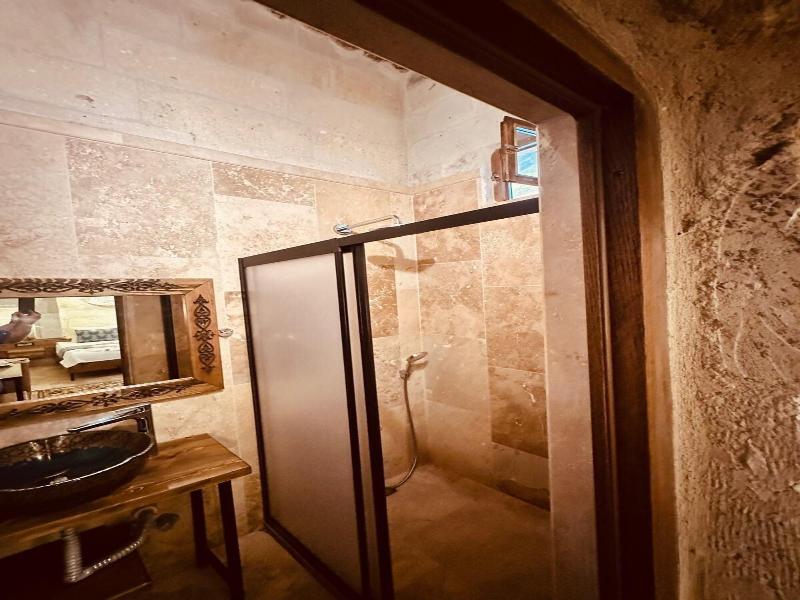 Hira Cave Hotel image