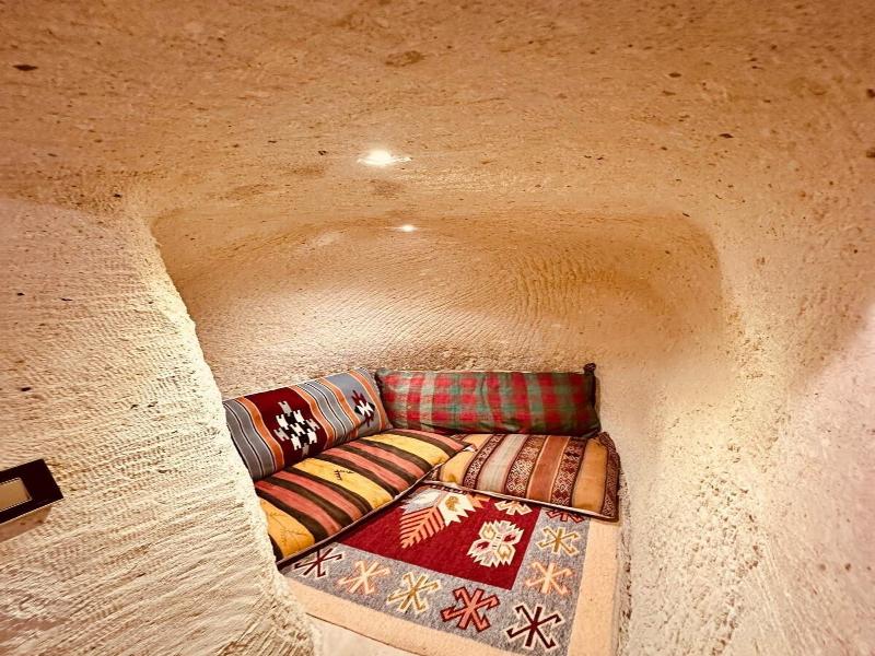 Hira Cave Hotel image