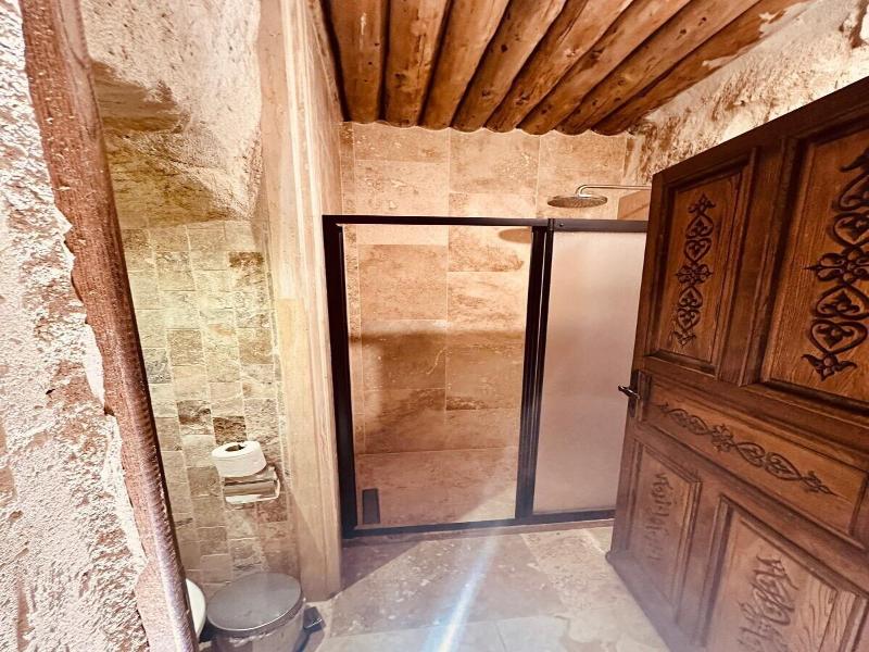 Hira Cave Hotel image