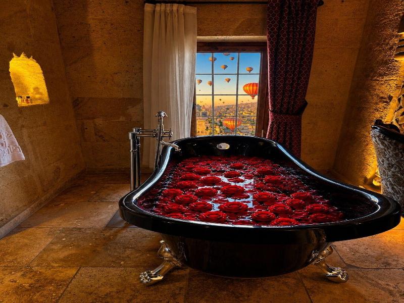 Hira Cave Hotel image