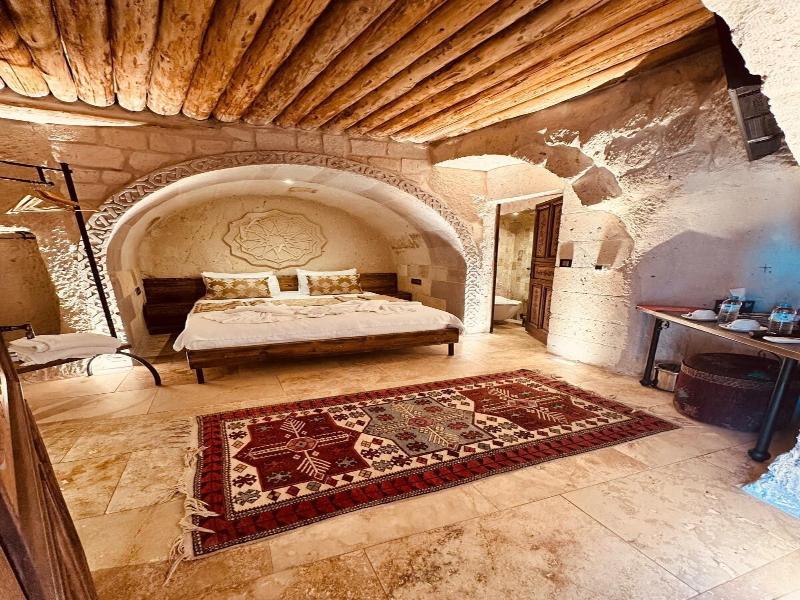 Hira Cave Hotel image