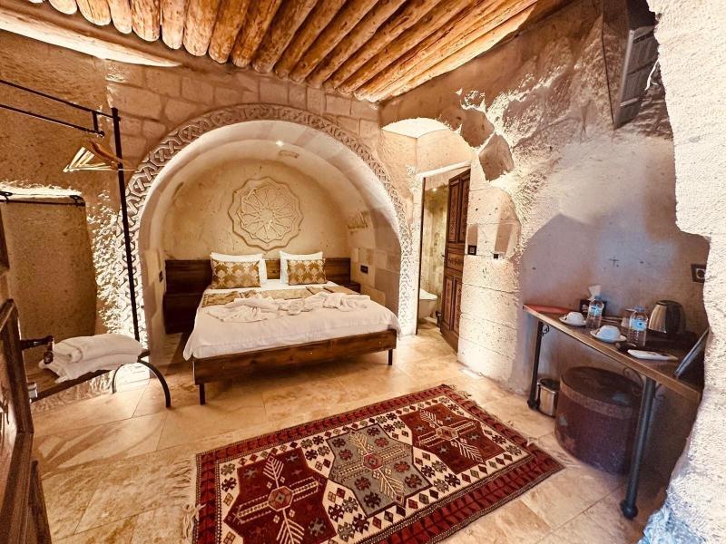 Hira Cave Hotel image