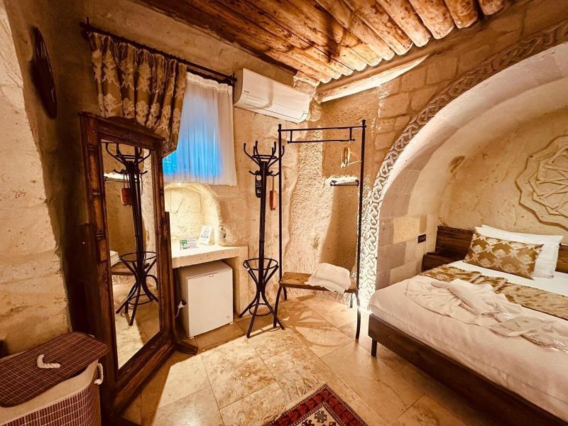 Hira Cave Hotel image
