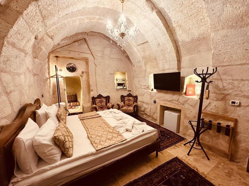 Hira Cave Hotel image