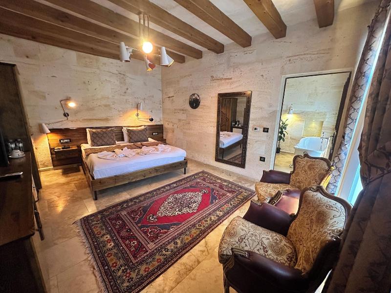Hira Cave Hotel image
