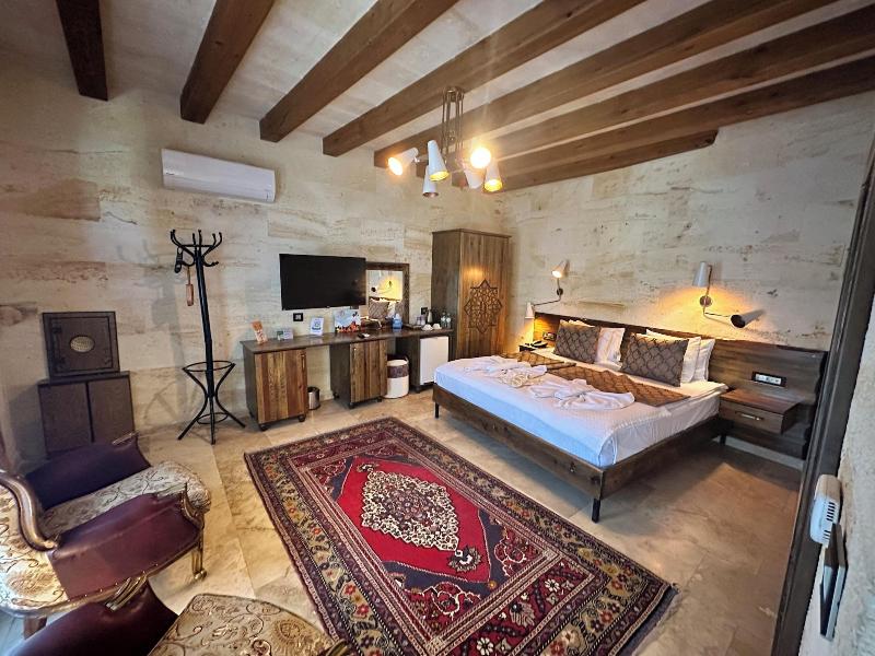 Hira Cave Hotel image