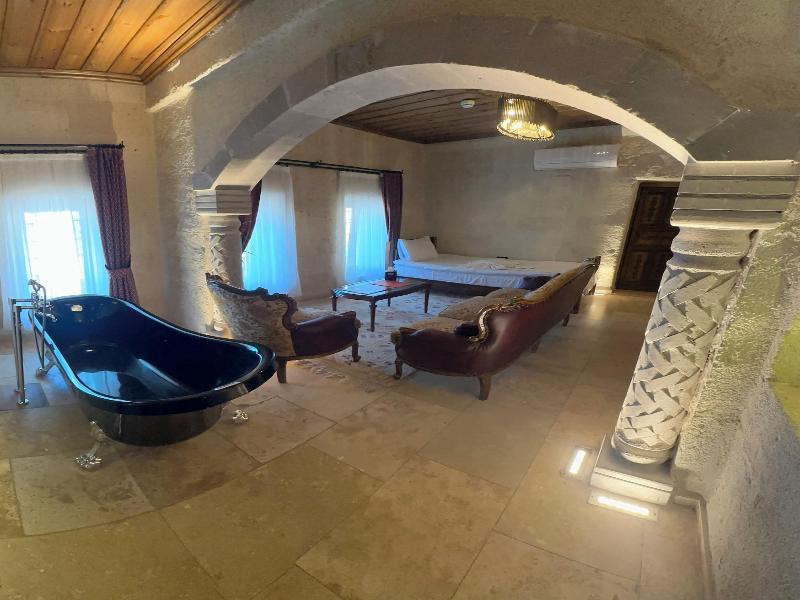 Hira Cave Hotel image