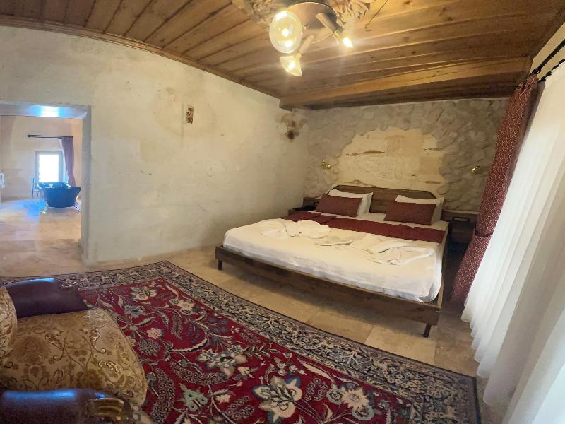 Hira Cave Hotel image