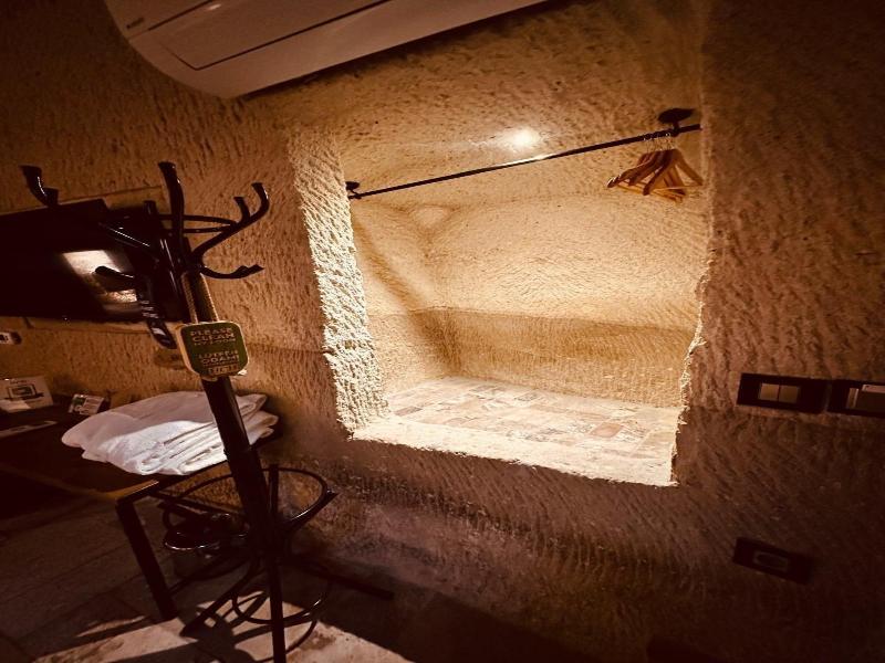 Hira Cave Hotel image