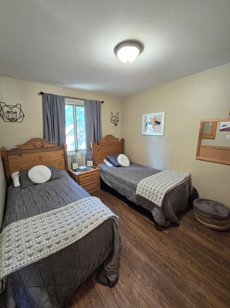 Chateau Rouge Condominiums image