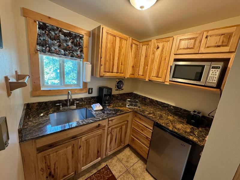 Chateau Rouge Condominiums image