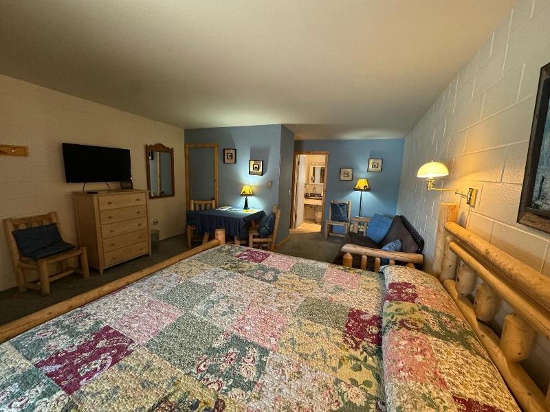 Chateau Rouge Condominiums image