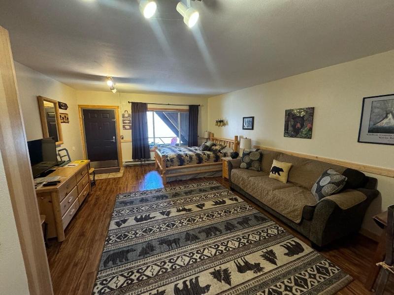 Chateau Rouge Condominiums image
