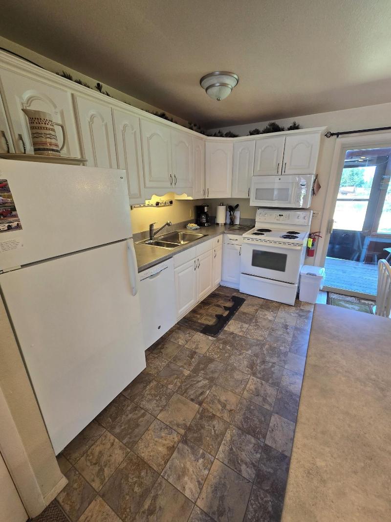 Chateau Rouge Condominiums image