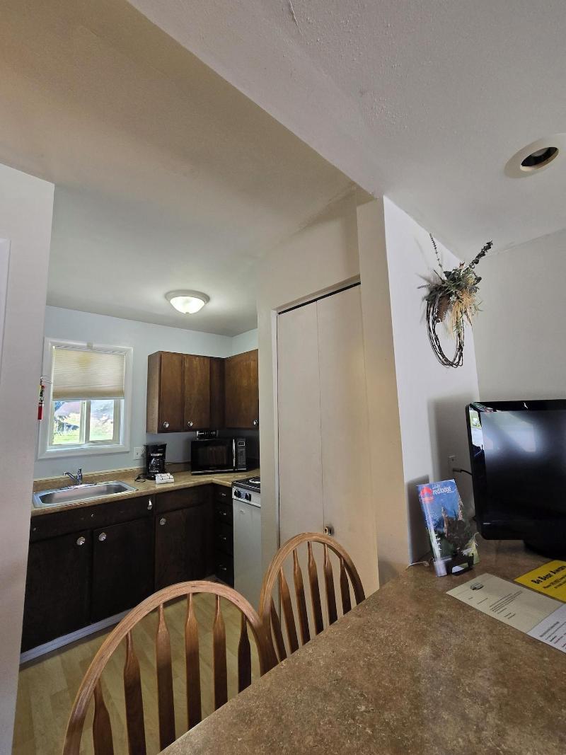 Chateau Rouge Condominiums image