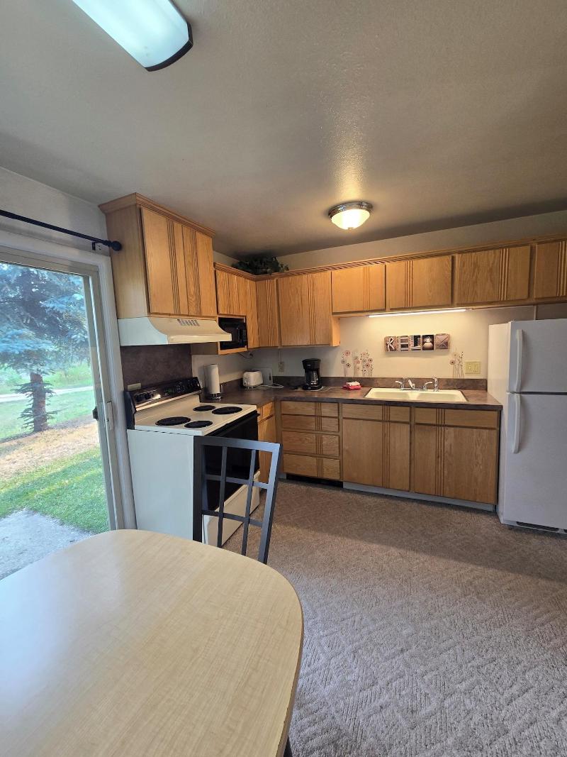 Chateau Rouge Condominiums image