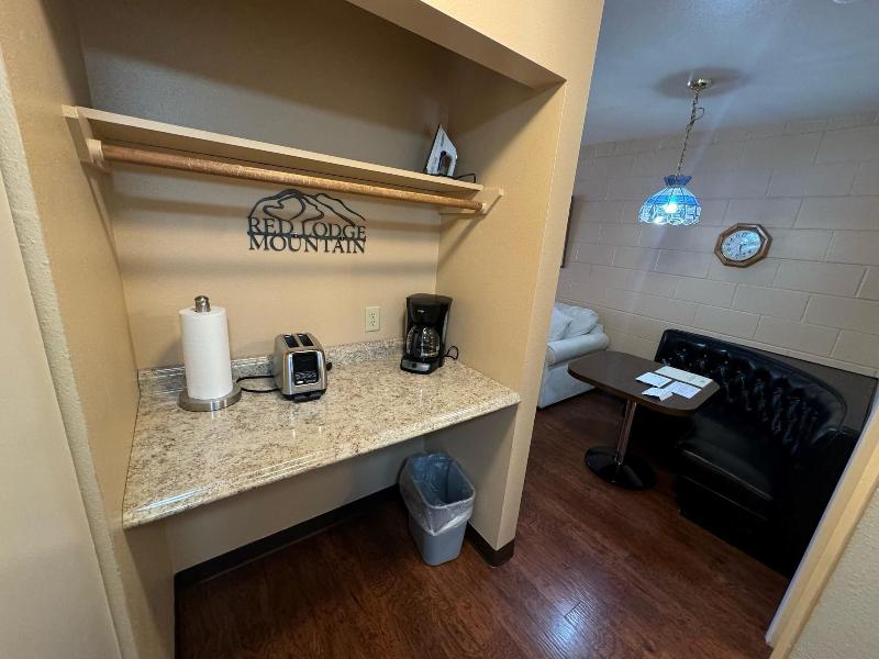 Chateau Rouge Condominiums image