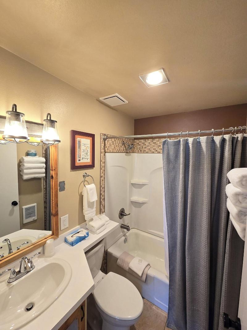 Chateau Rouge Condominiums image