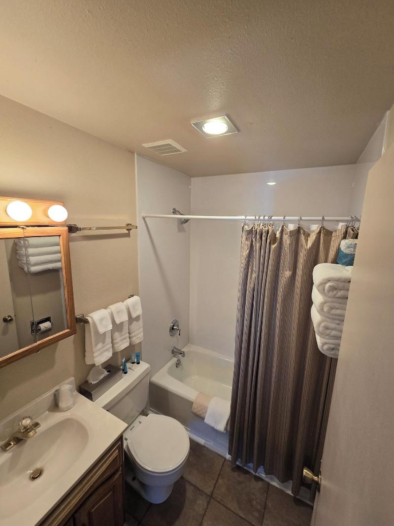 Chateau Rouge Condominiums image