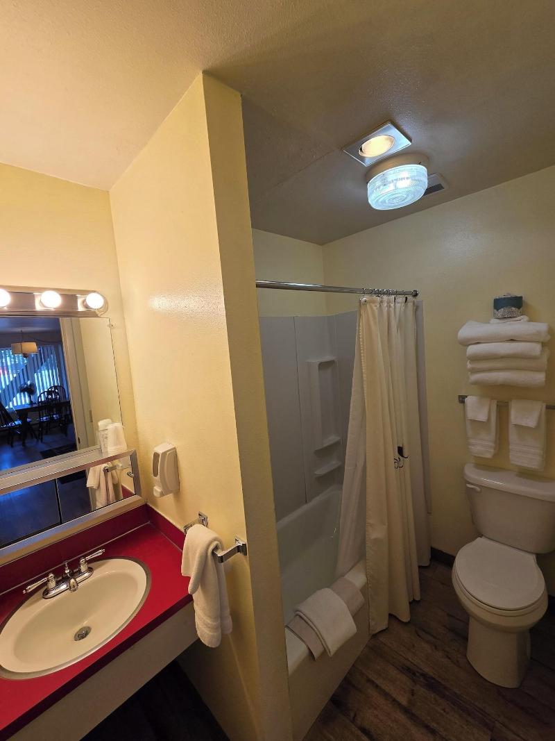 Chateau Rouge Condominiums image