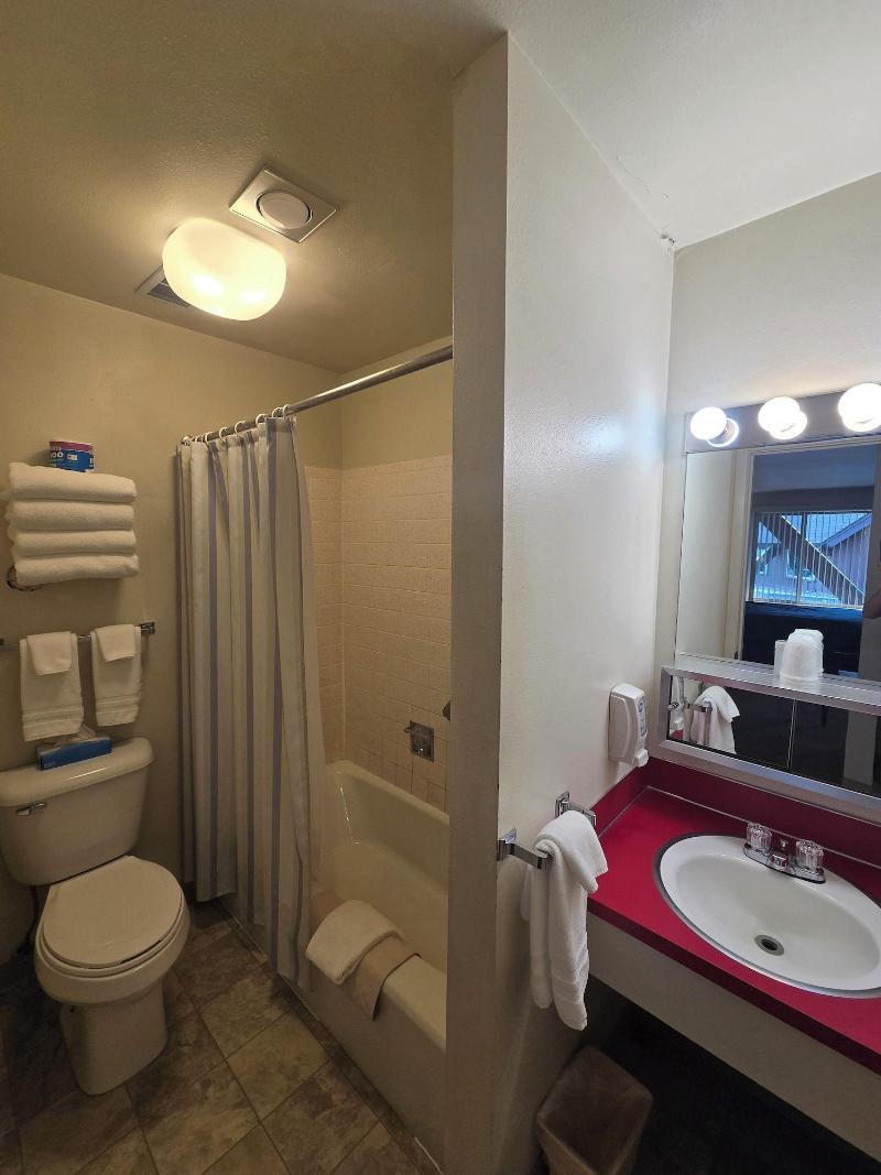 Chateau Rouge Condominiums image