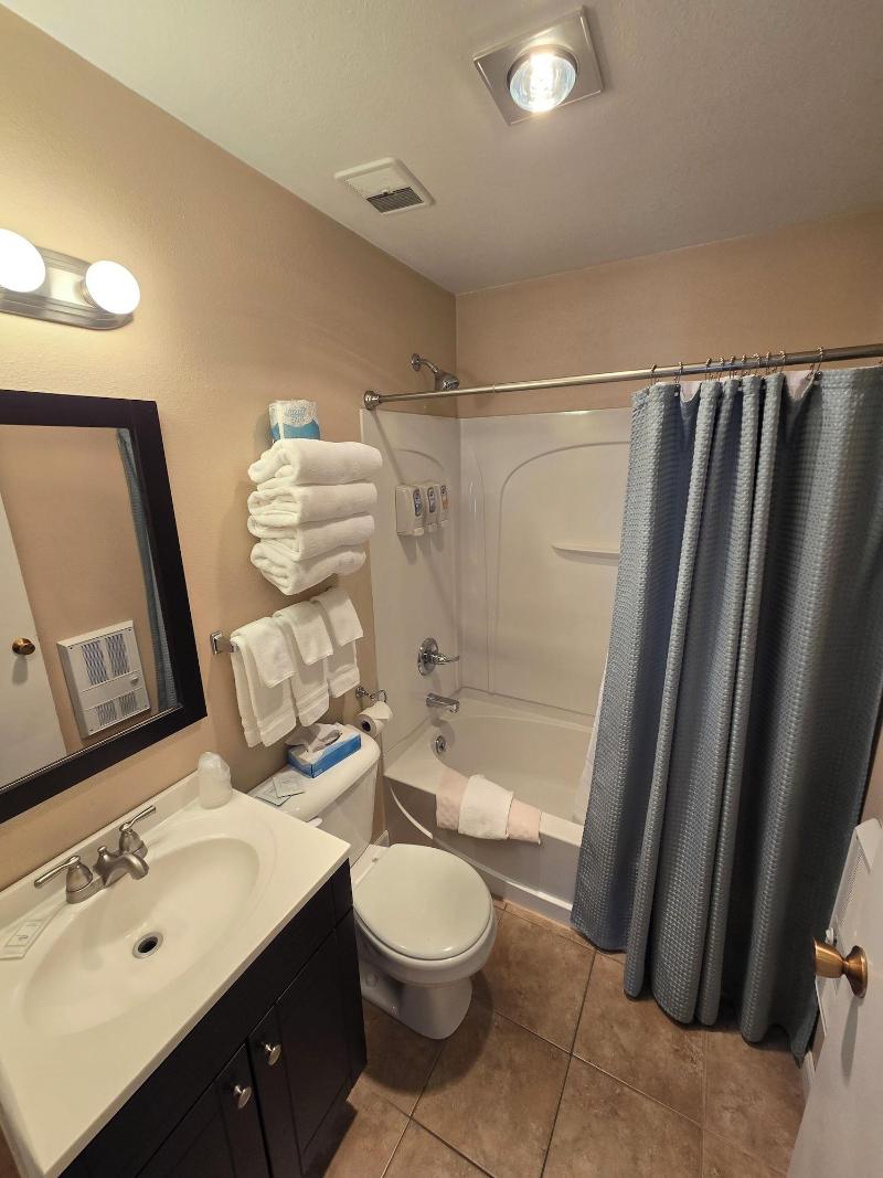 Chateau Rouge Condominiums image
