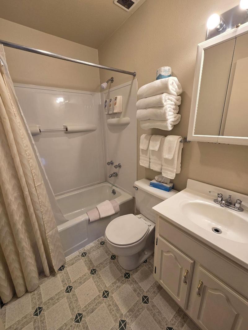 Chateau Rouge Condominiums image